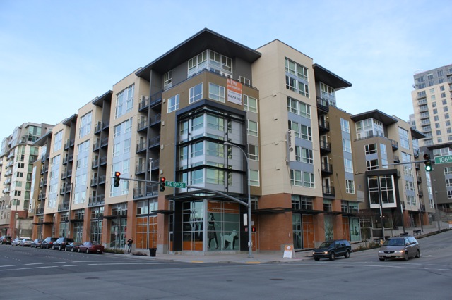 Belcarra Apartment Complex Makes Home to Residents | Downtown Bellevue