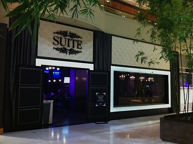 Suite Bellevue Place Restaurant Lounge