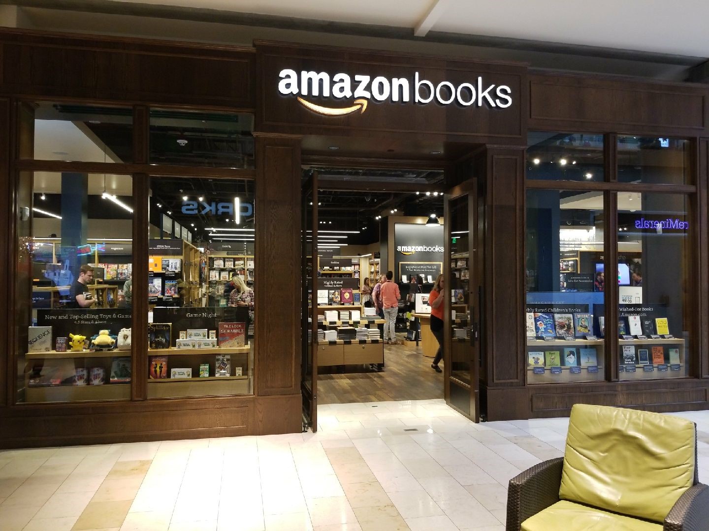 Amazon Books Bellevue Square