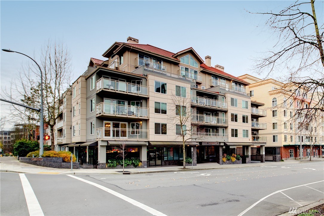 Luxury Bellevue Apartments for Rent in Downtown Bellevue, WA