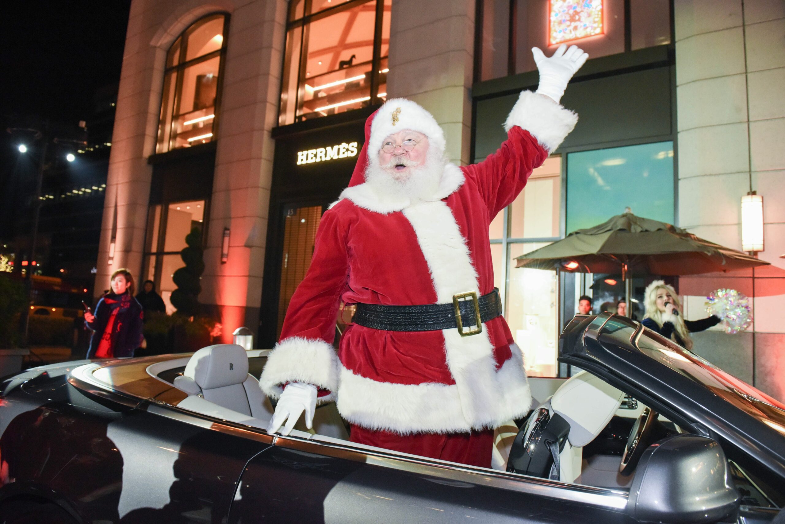 The Bravern to Light Up Holiday Decor and Santa Visit Nov 30 The Bravern to Light Up Holiday Decor and Santa Visit Nov 30