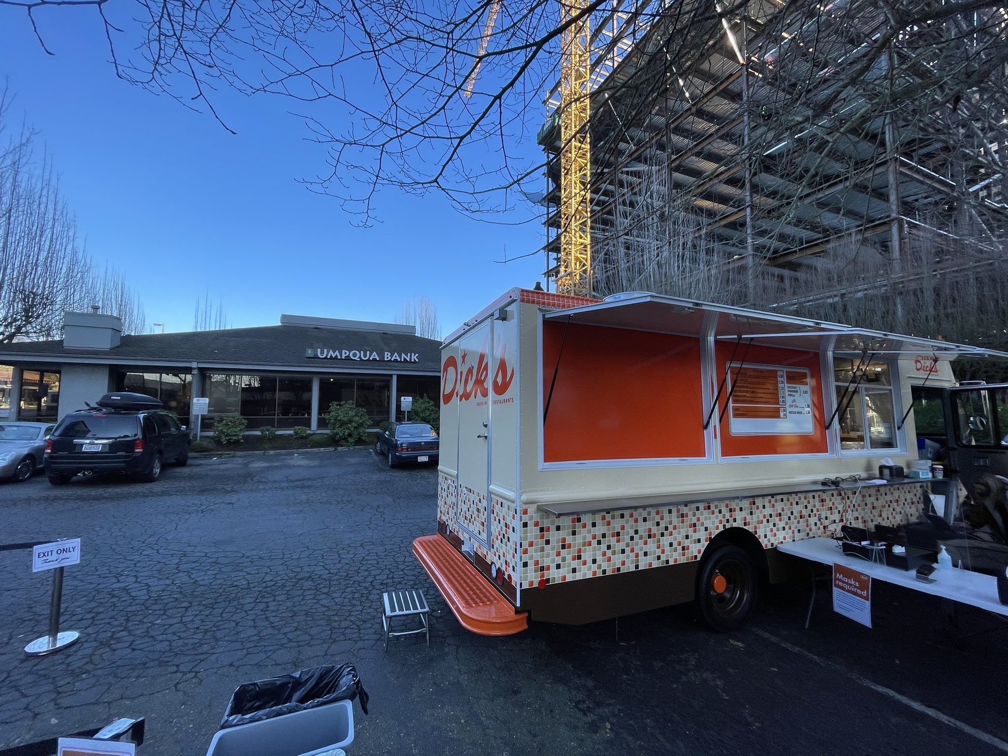 Dick's Drive-In Food Truck in Bellevue