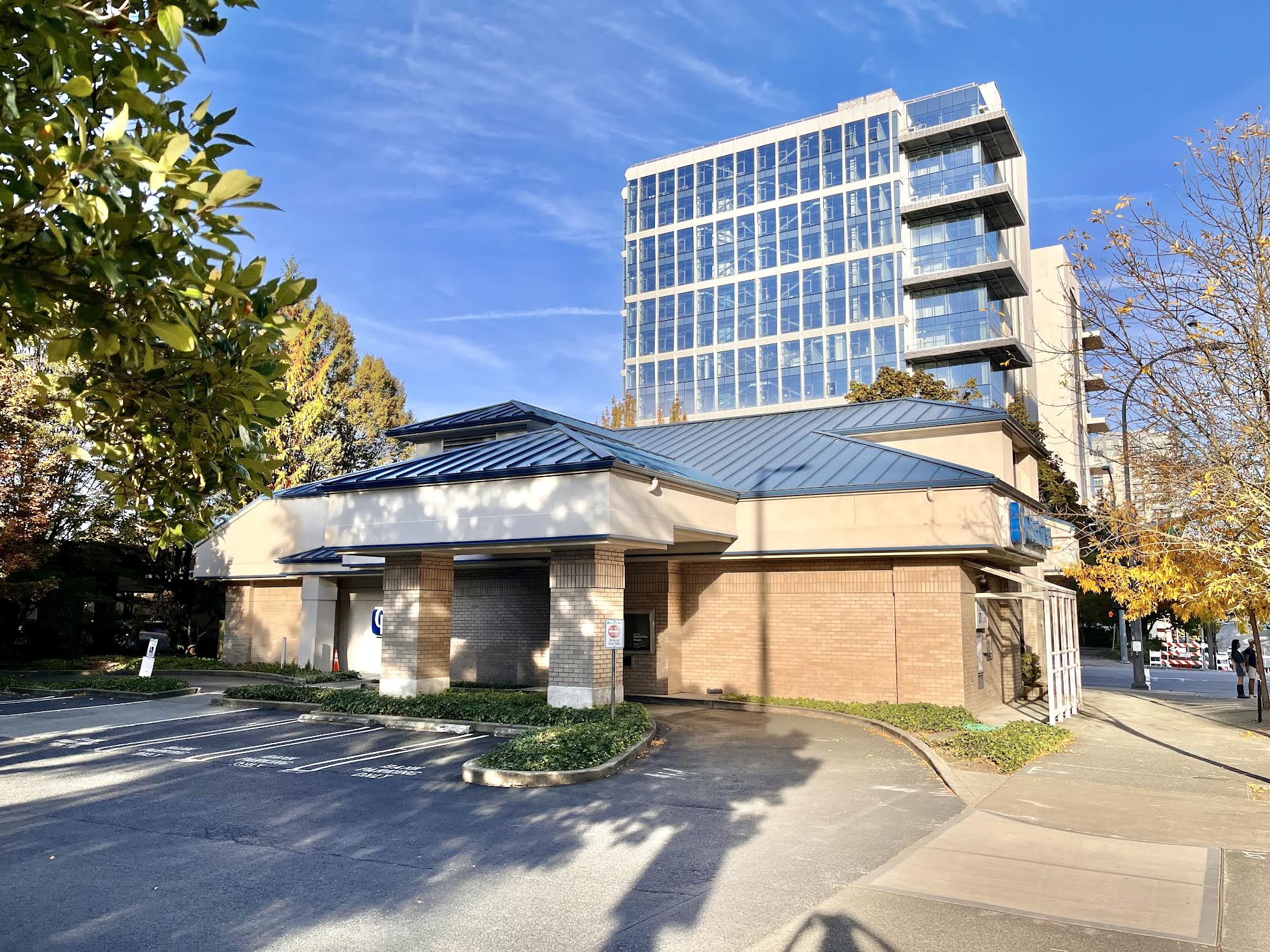 Bell 10 Apartment Building in Bellevue, Currently Columbia Bank