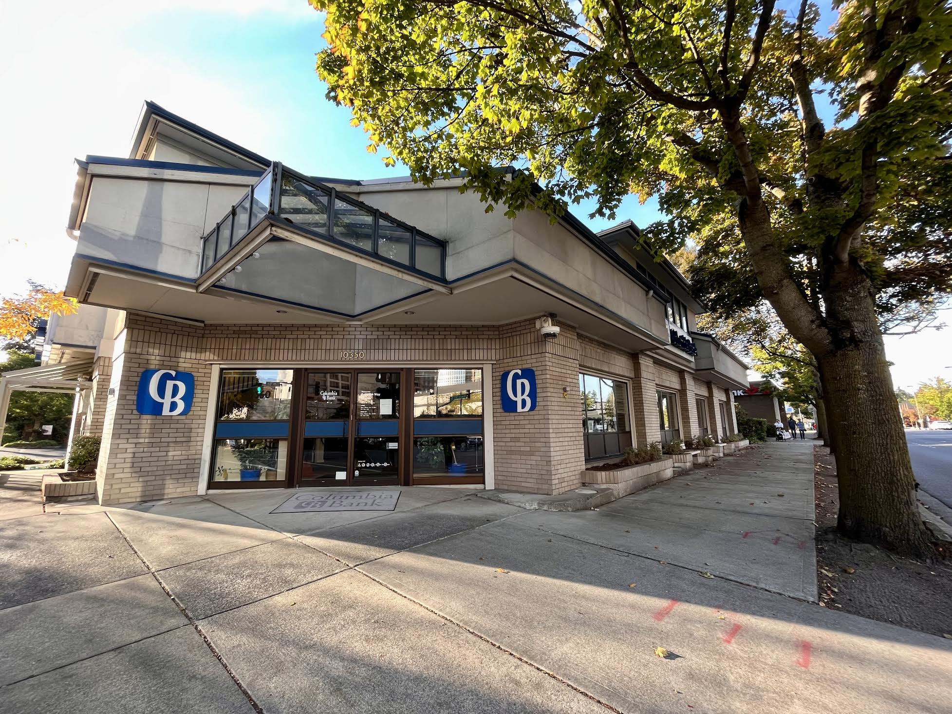 Bell 10 Apartment Building in Bellevue, Currently Columbia Bank