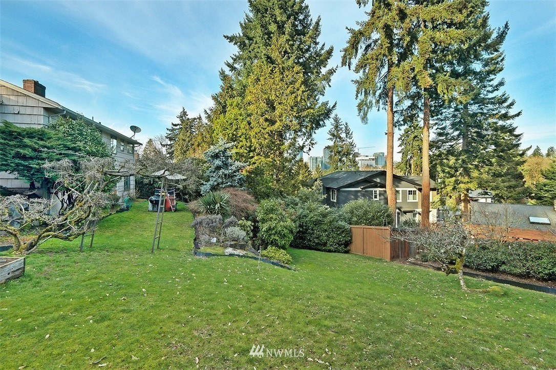 Bellevue Home for Sale on 100th Ave SE