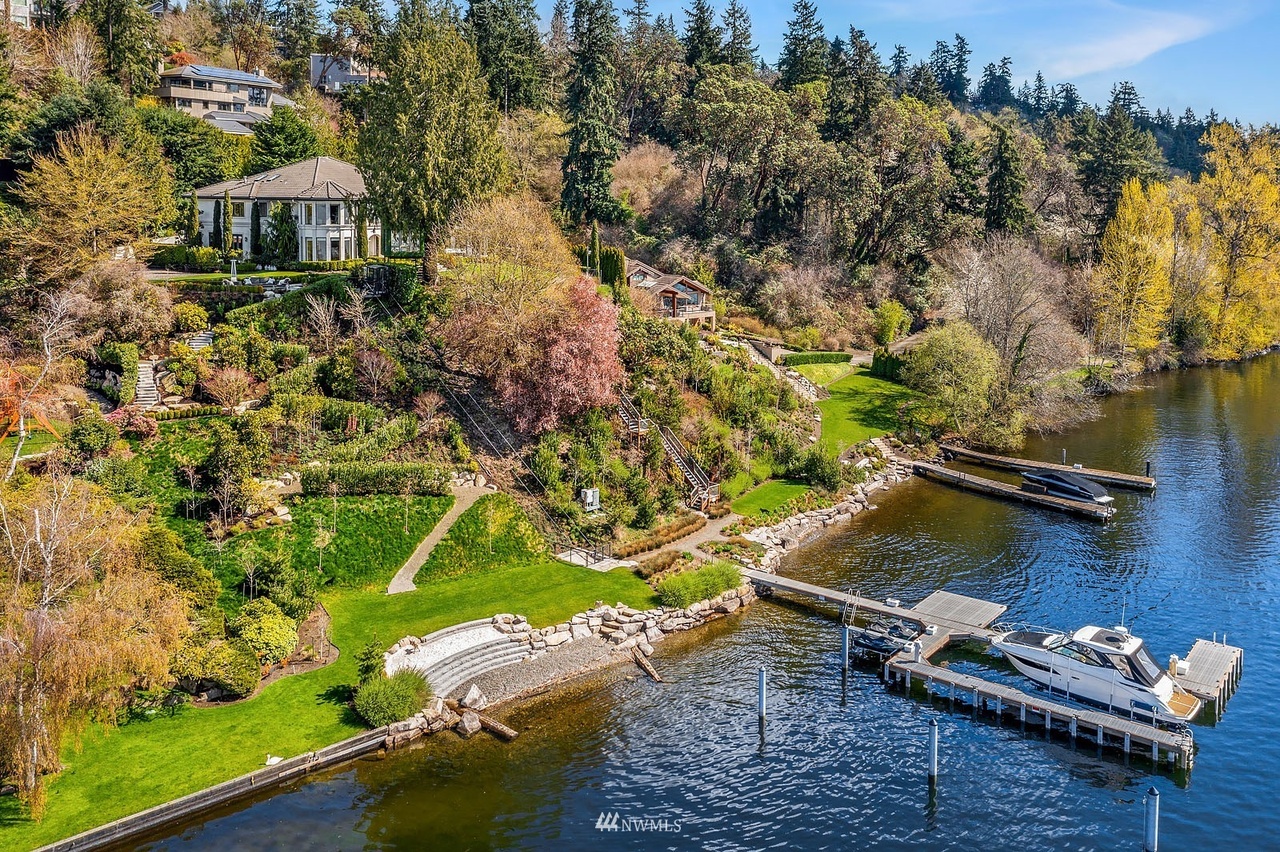 Russell and Ciara's West Bellevue Home