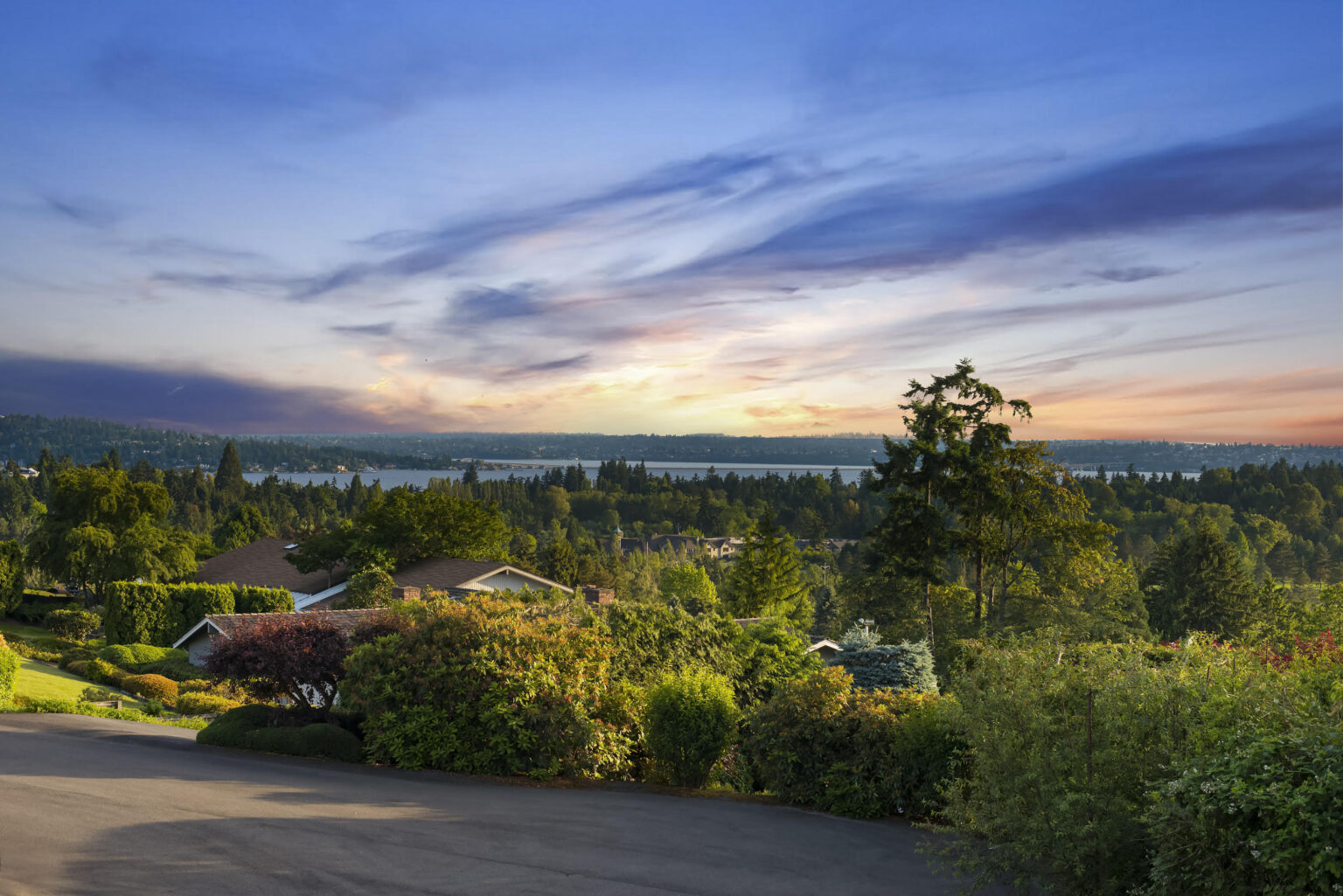 Clyde Hill: Unveiling Bellevue's Neighborhood Gem with Stunning Views ...