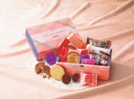 ROYCE' Sweet Assortment (17 Pcs)