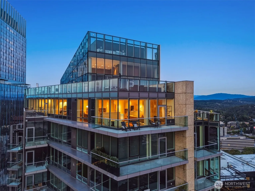 Bellevue Towers Penthouse Returns to Market at $4.75 Million Bellevue Towers Penthouse - 4202 - Exterior